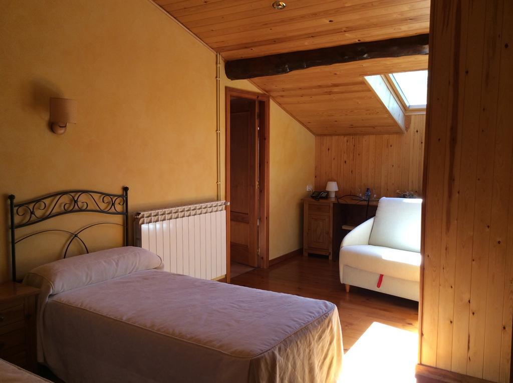 Hotel La Ribera Ribera de Cardos Room photo